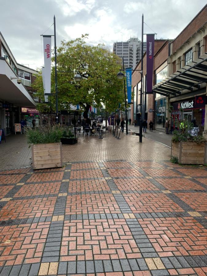 Luxury Panoramic Balcony Swindon Central Exterior photo